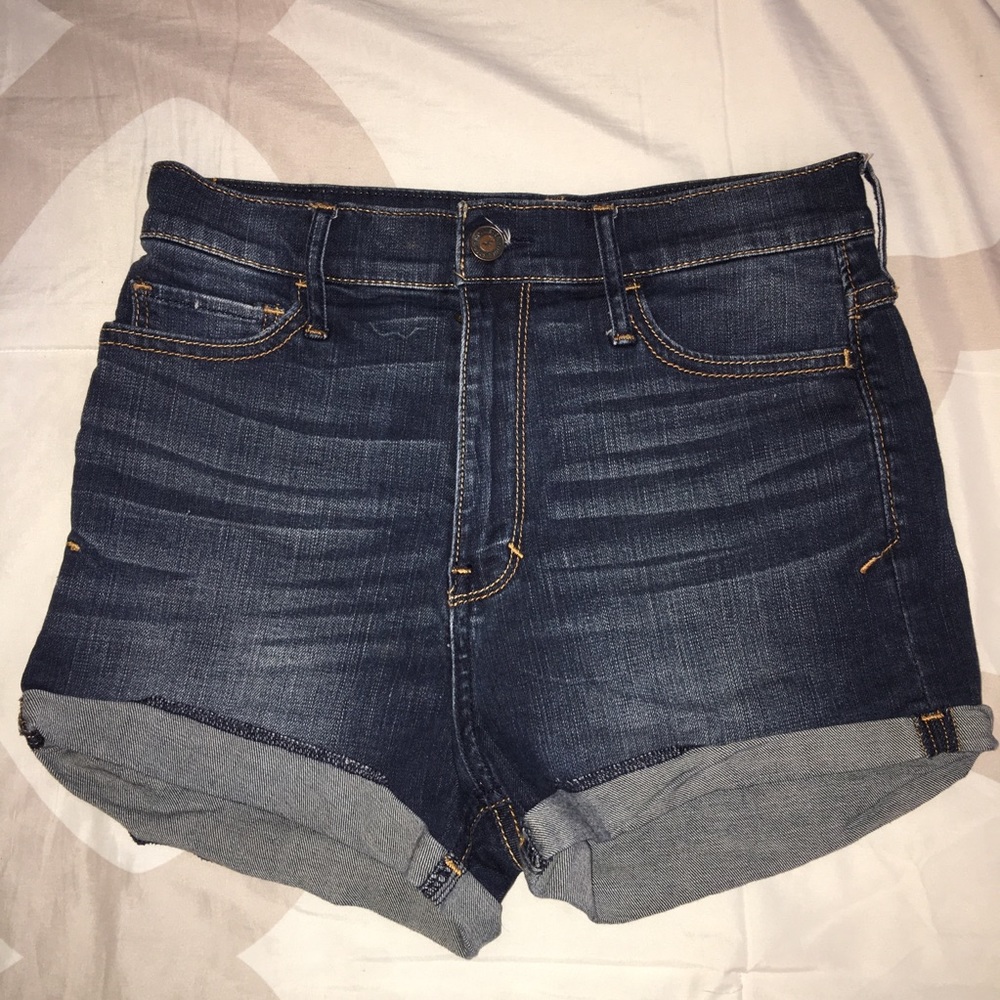 Hollister High Waisted Jean Shorts Size 3